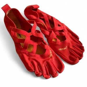 Tomato Red Vibram Five Fingers Alitza Loop 🍅